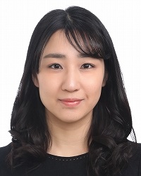 出口万里子